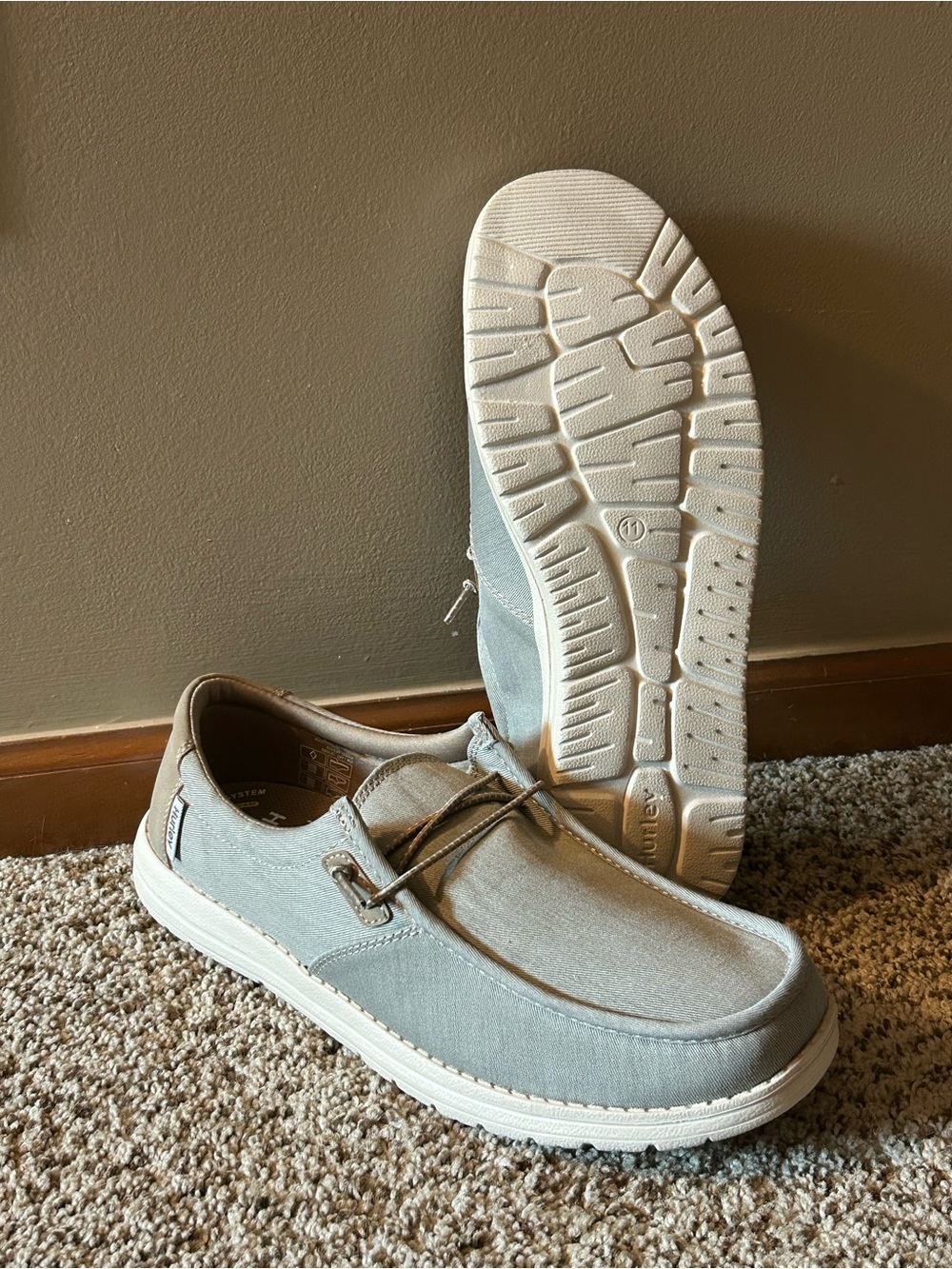 Hurley Mens Tan Casual Shoes Memory Foam Lightweight size 11